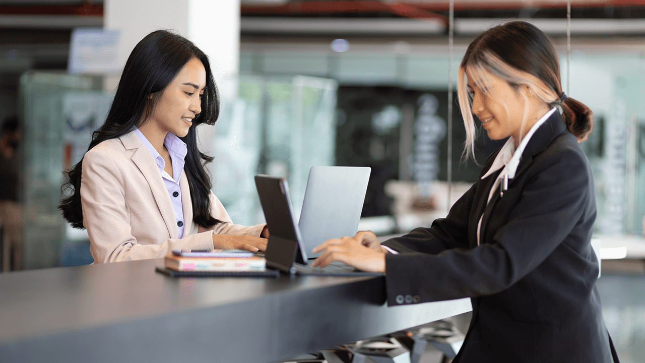 how to hire a personal assistant