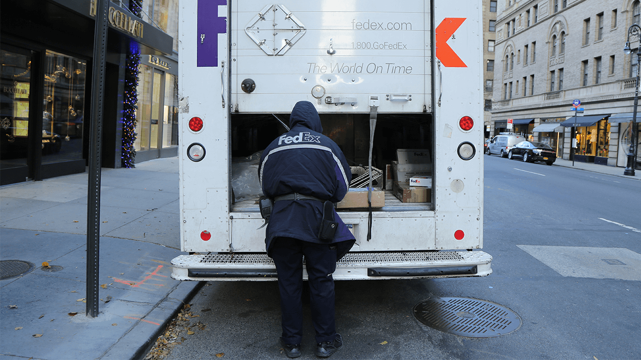 how to become a Fedex driver