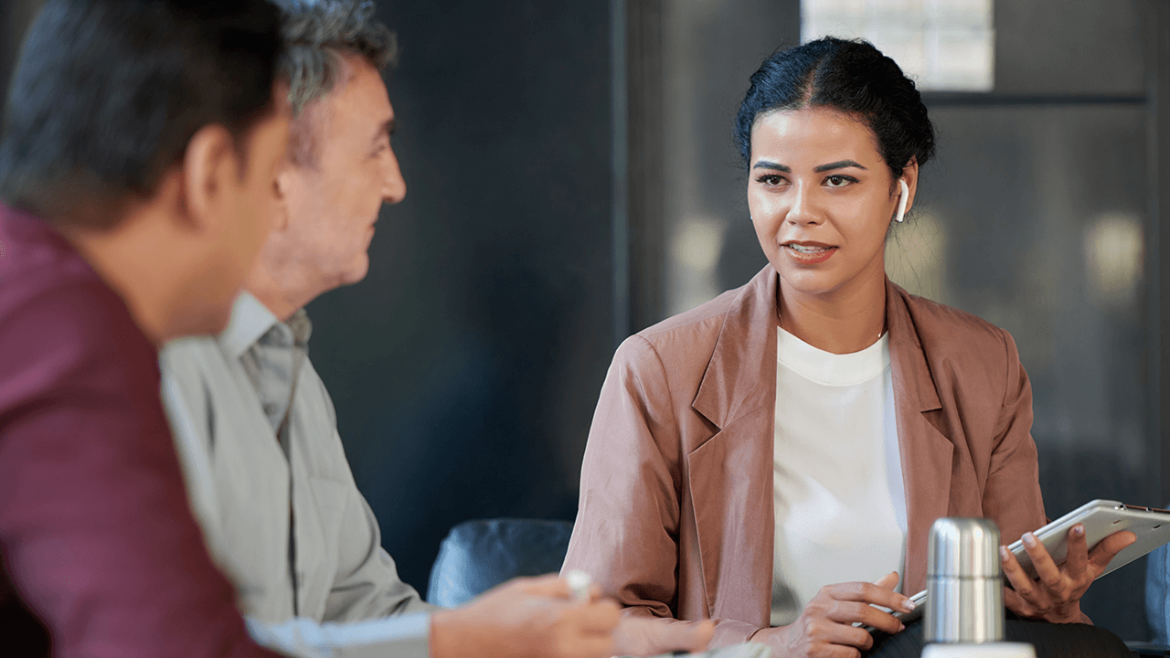 how to hire a cmo