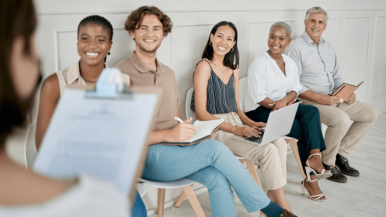 how to hire a cmo