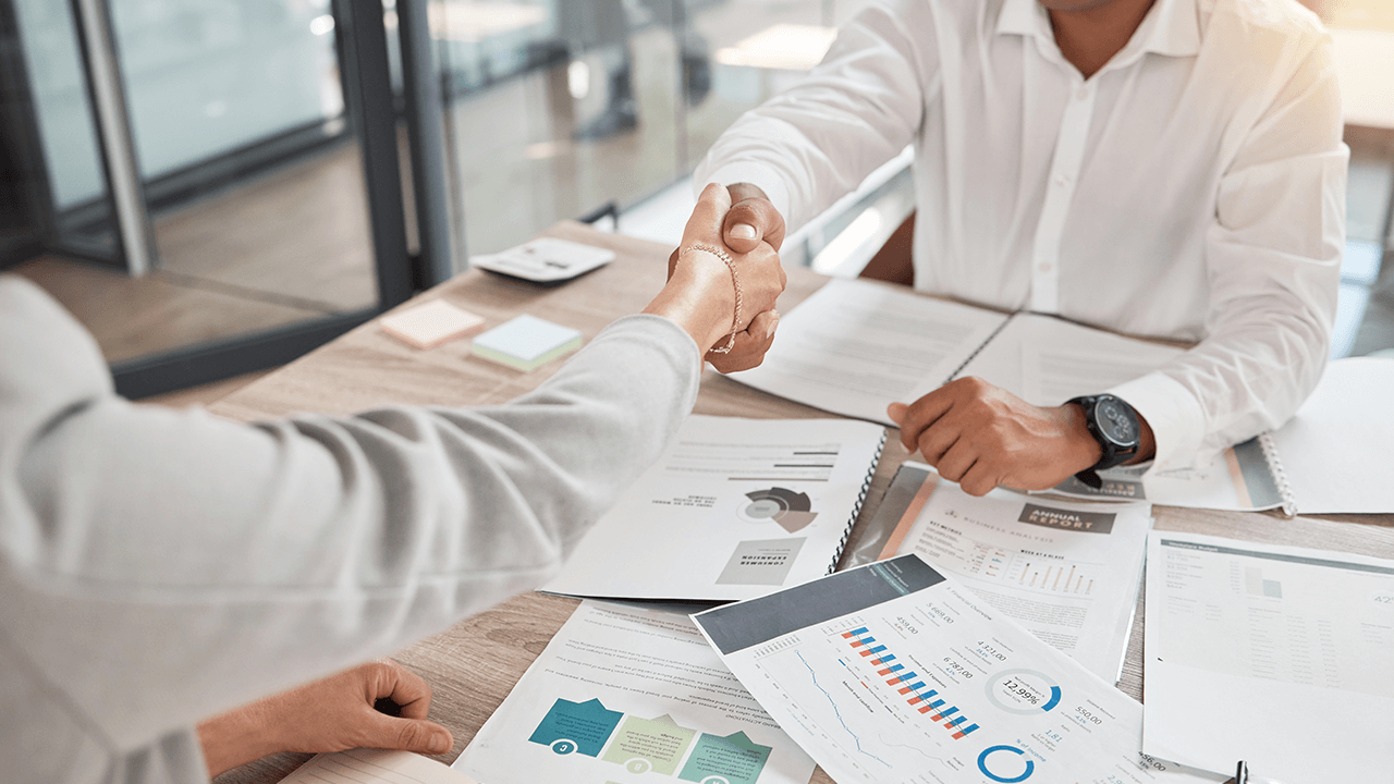 how to hire a cmo