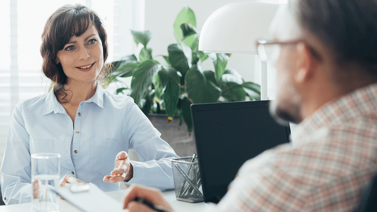 how to hire a cmo