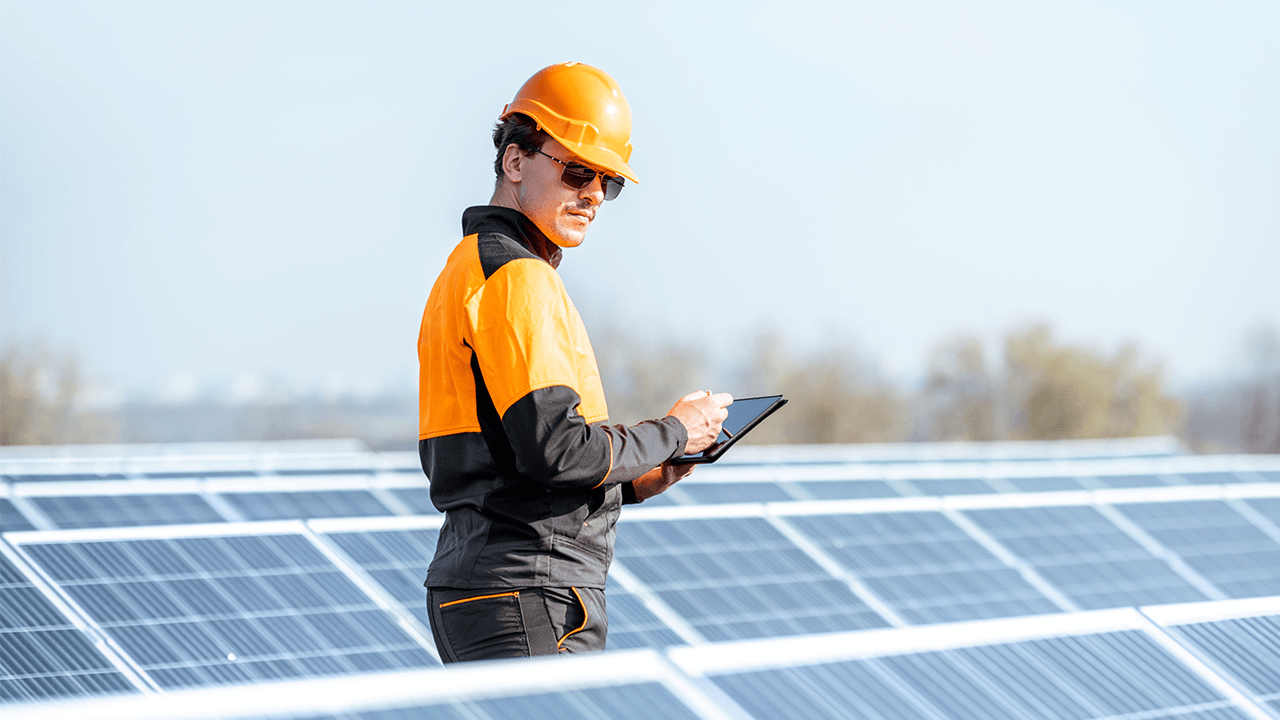 how to start a solar company