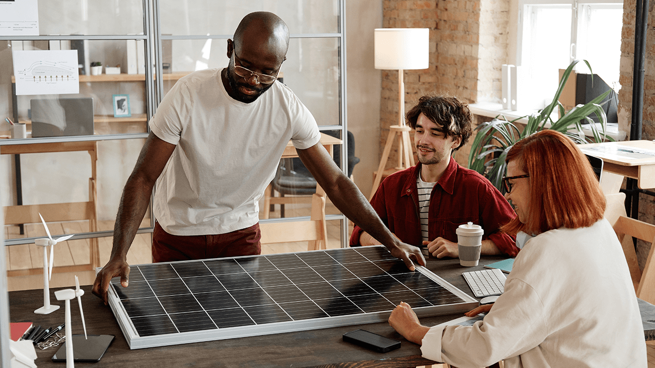 how to start a solar company