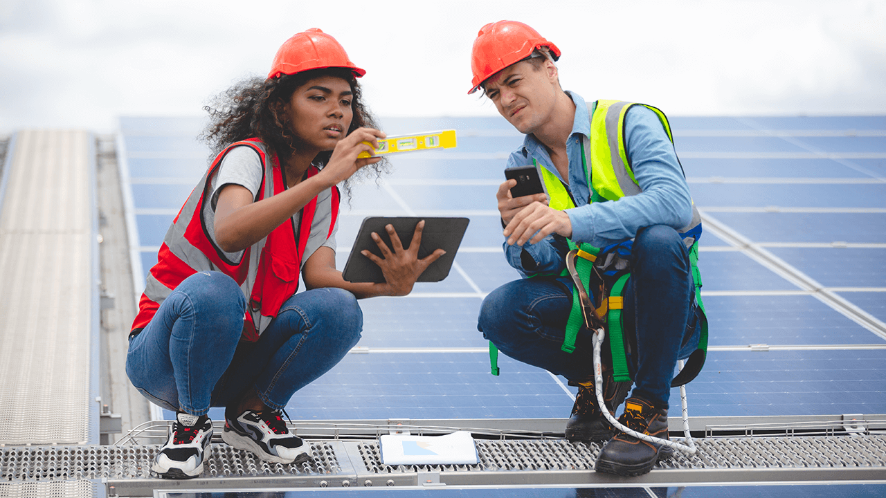 how to start a solar company