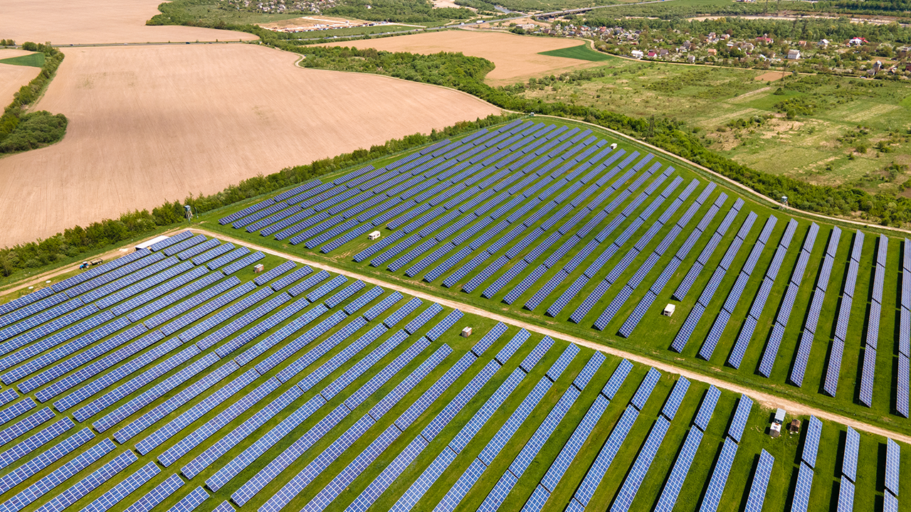 solar farm income per acre