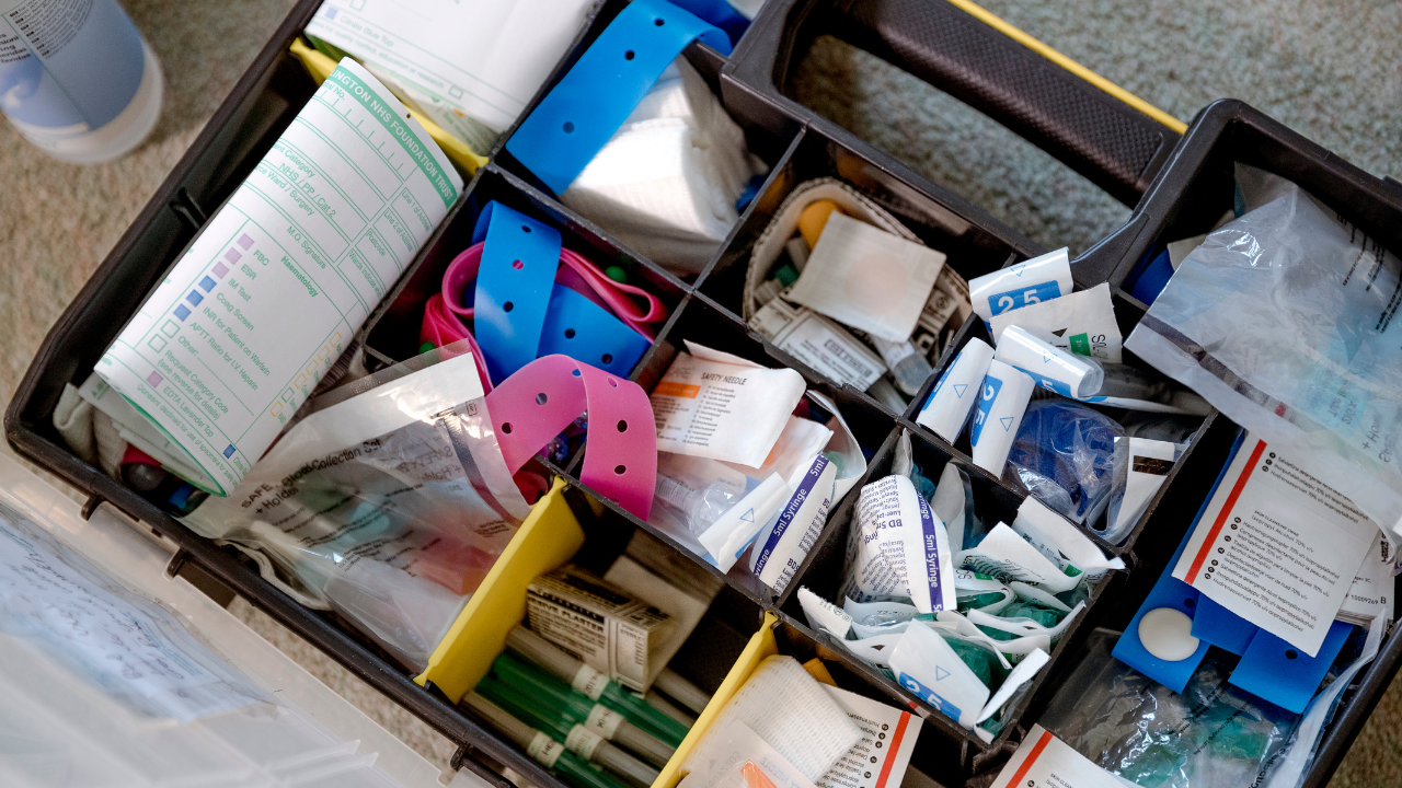 how to start a medical supply business