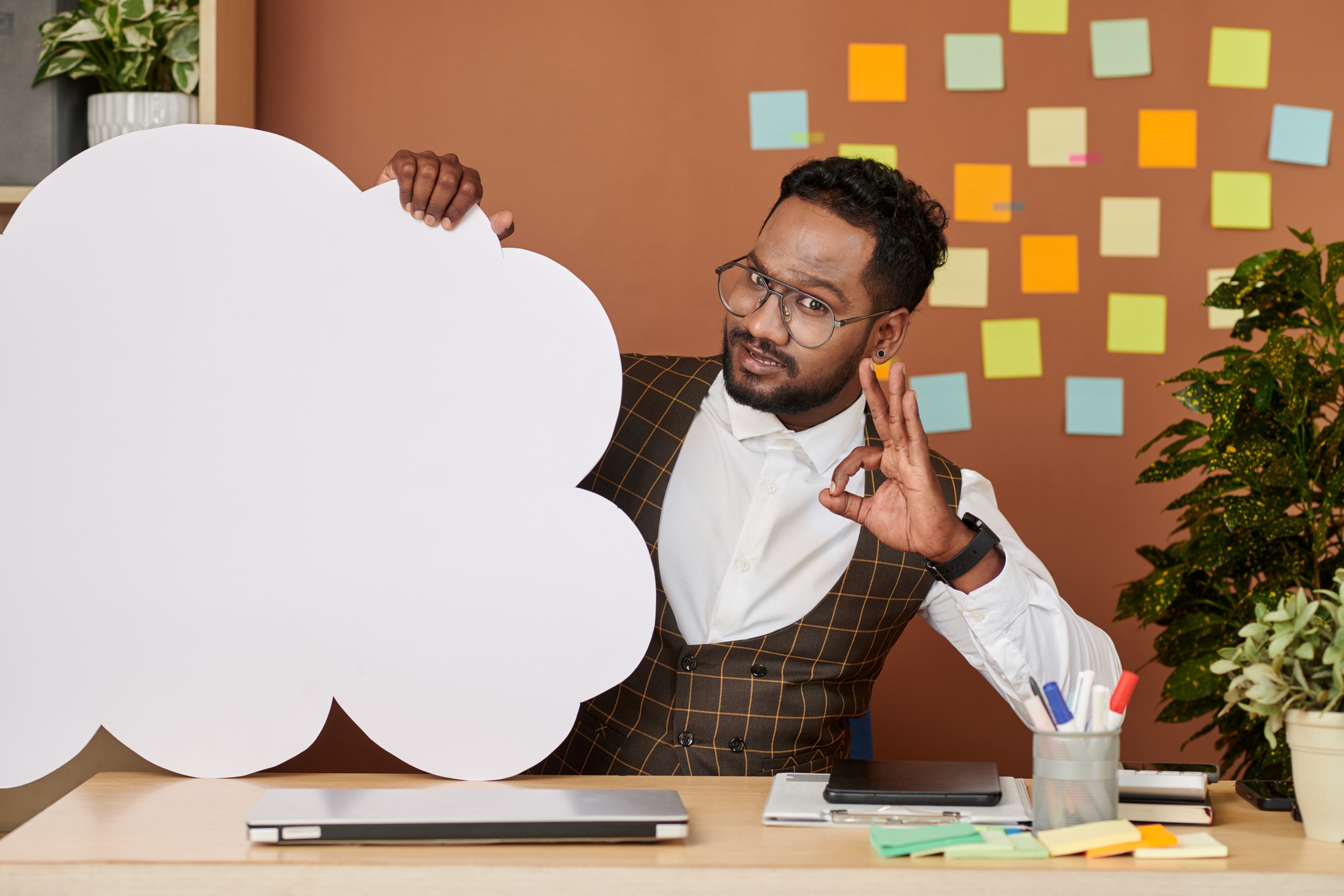 Project Manager Showing Paper Cloud