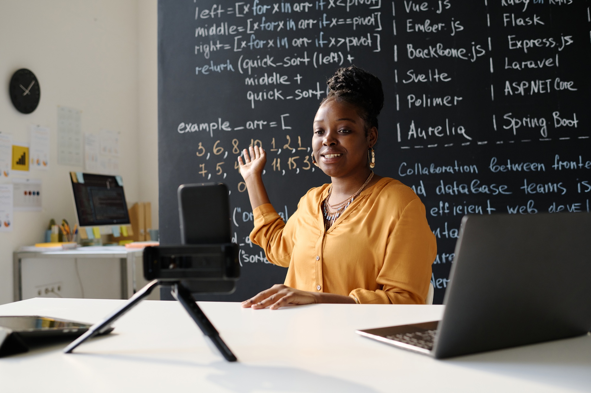 Teacher leading her blog online