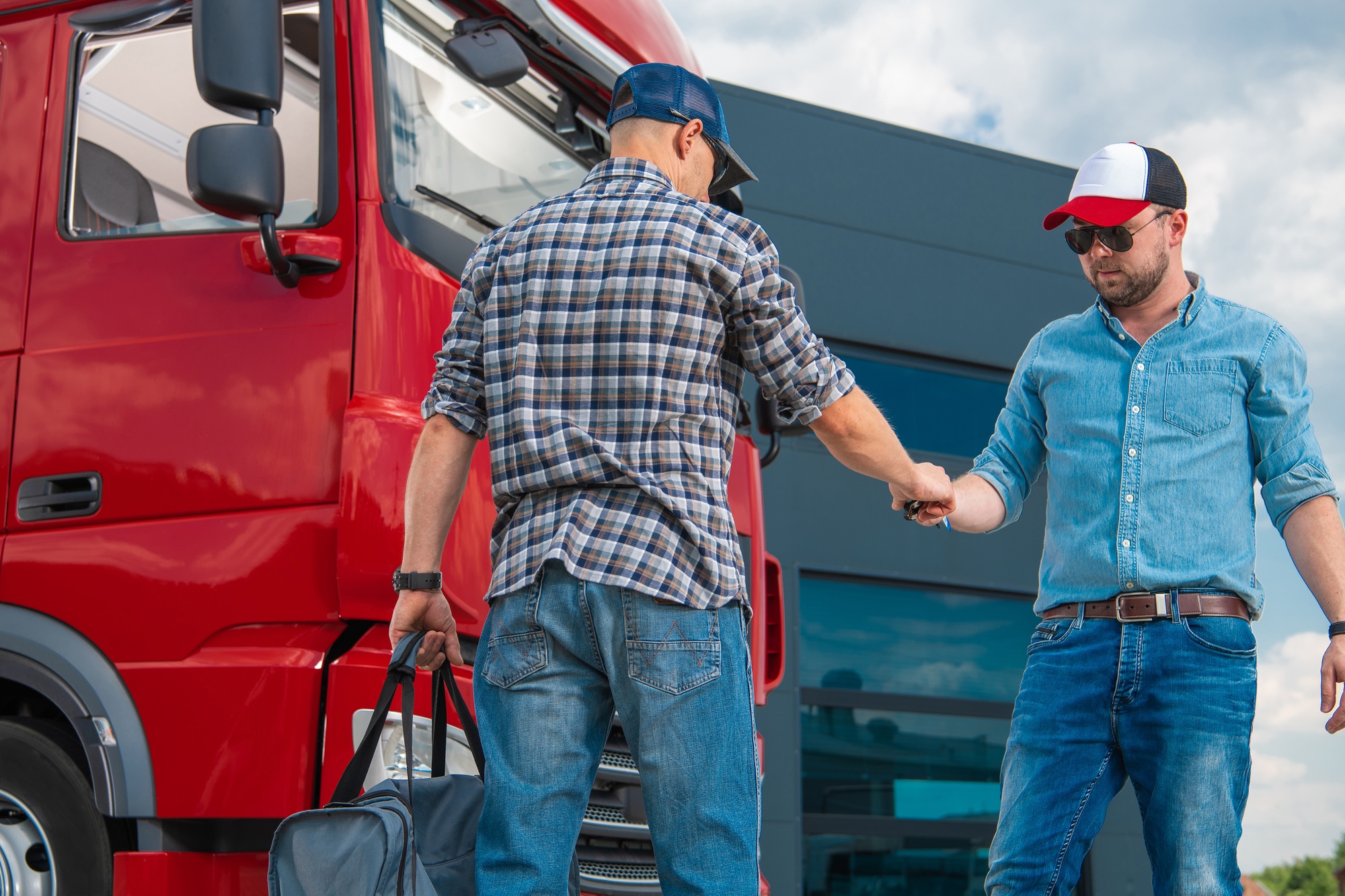 Truck Drivers Switching During a Long Route