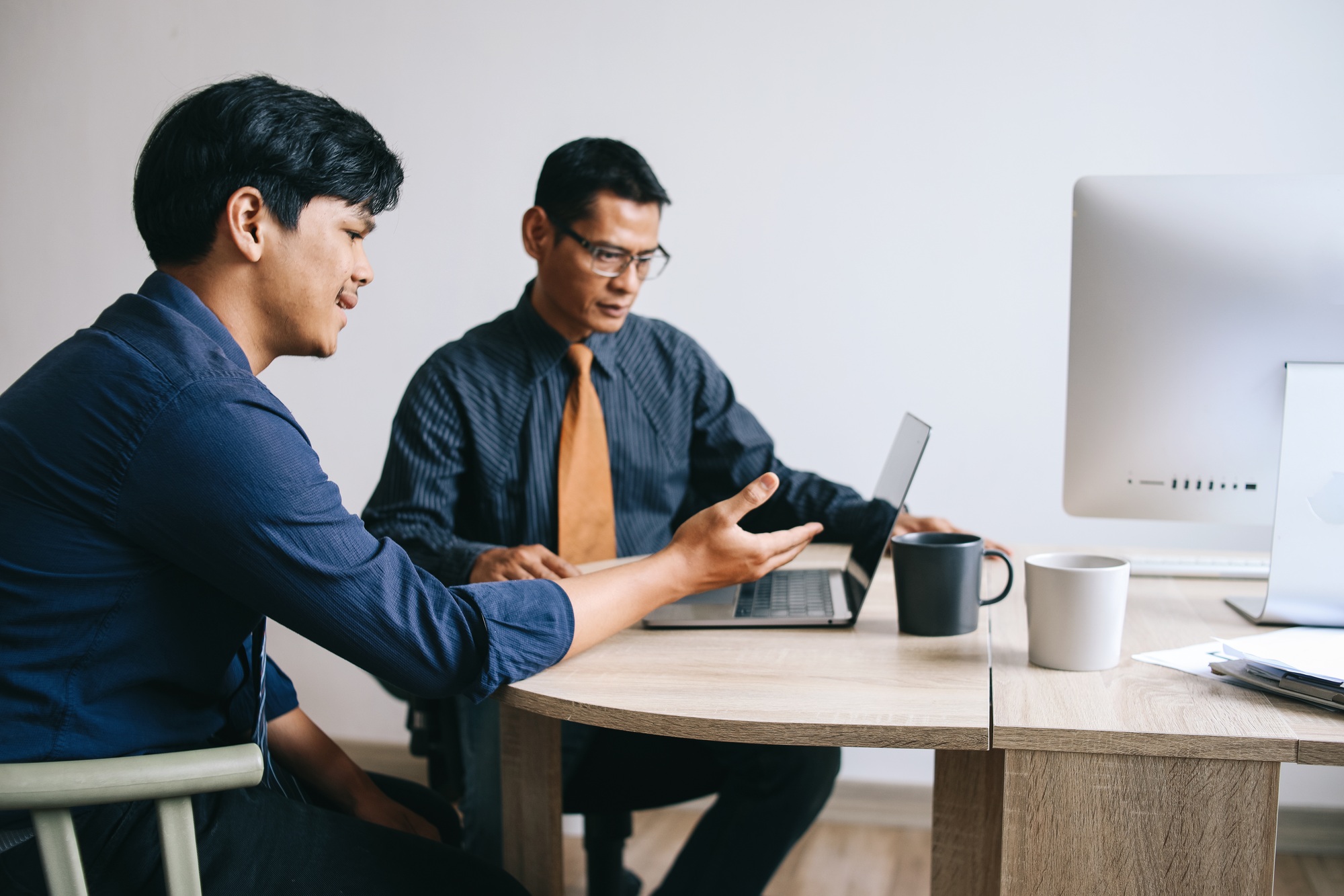 Young Worker Report Sales to Manager