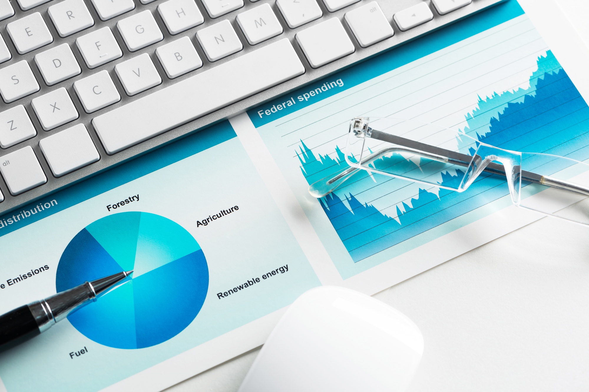 Preparing average sales report