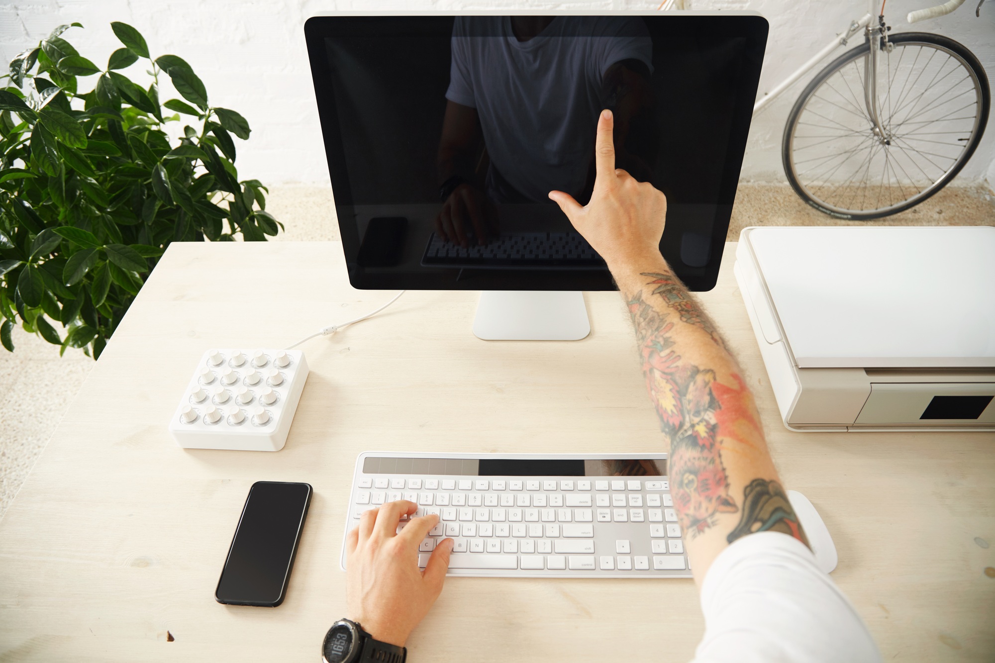 Touch screen presentation interface set